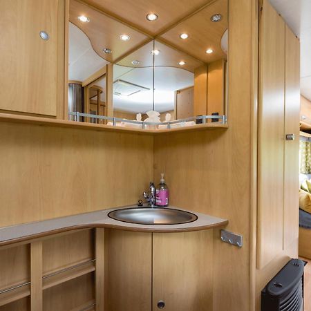 Cosy Caravan On Luxury Campsite Hulme End 外观 照片