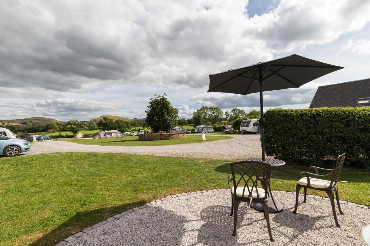 Cosy Caravan On Luxury Campsite Hulme End 外观 照片