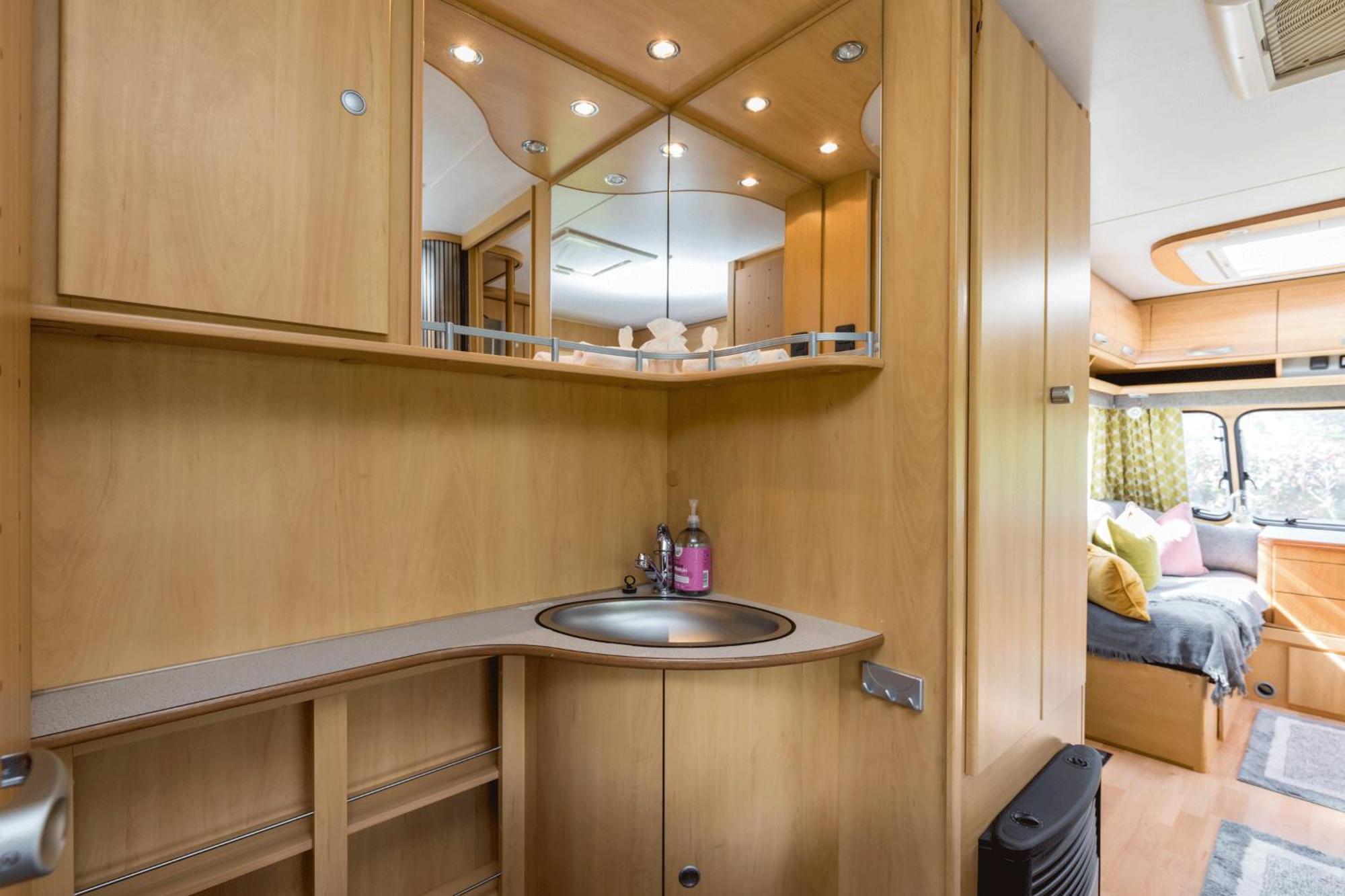 Cosy Caravan On Luxury Campsite Hulme End 外观 照片