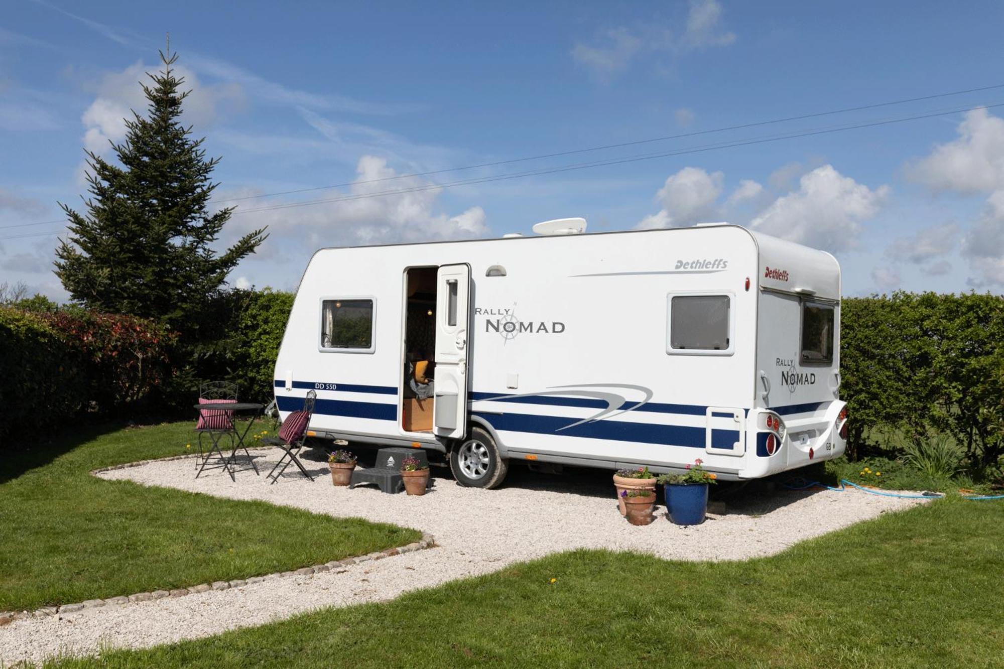 Cosy Caravan On Luxury Campsite Hulme End 外观 照片